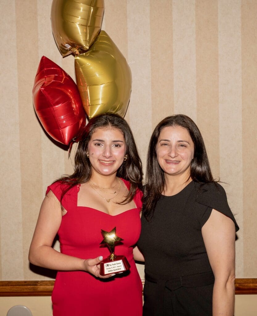 Yara-Saadeh-with-her-mom-Linda-1